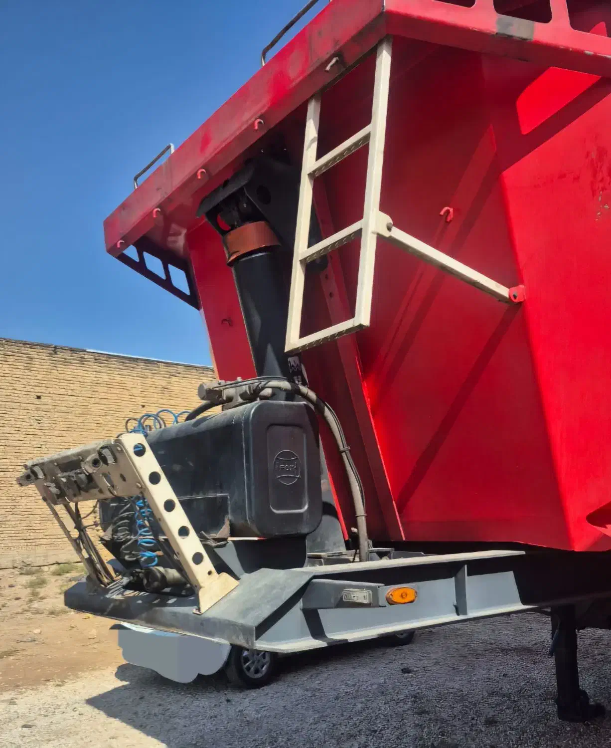 کمپرسی مارال سه محور شرکتی|خودرو سنگین|میانه, |دیوار