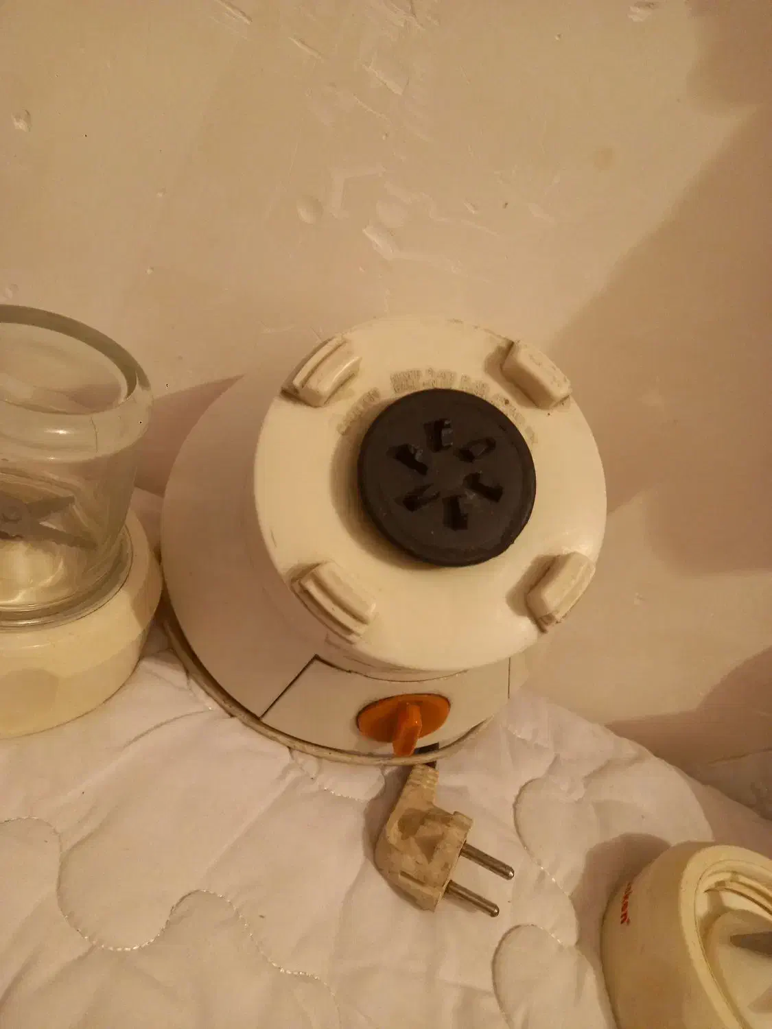 مخلوط کن قدیمی|خردکن، آسیاب، غذاساز|خرمآباد, |دیوار