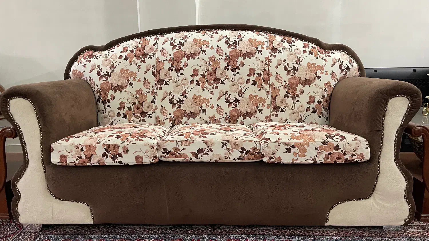 مبلمان|مبلمان خانگی و میز عسلی|شاهرود, |دیوار