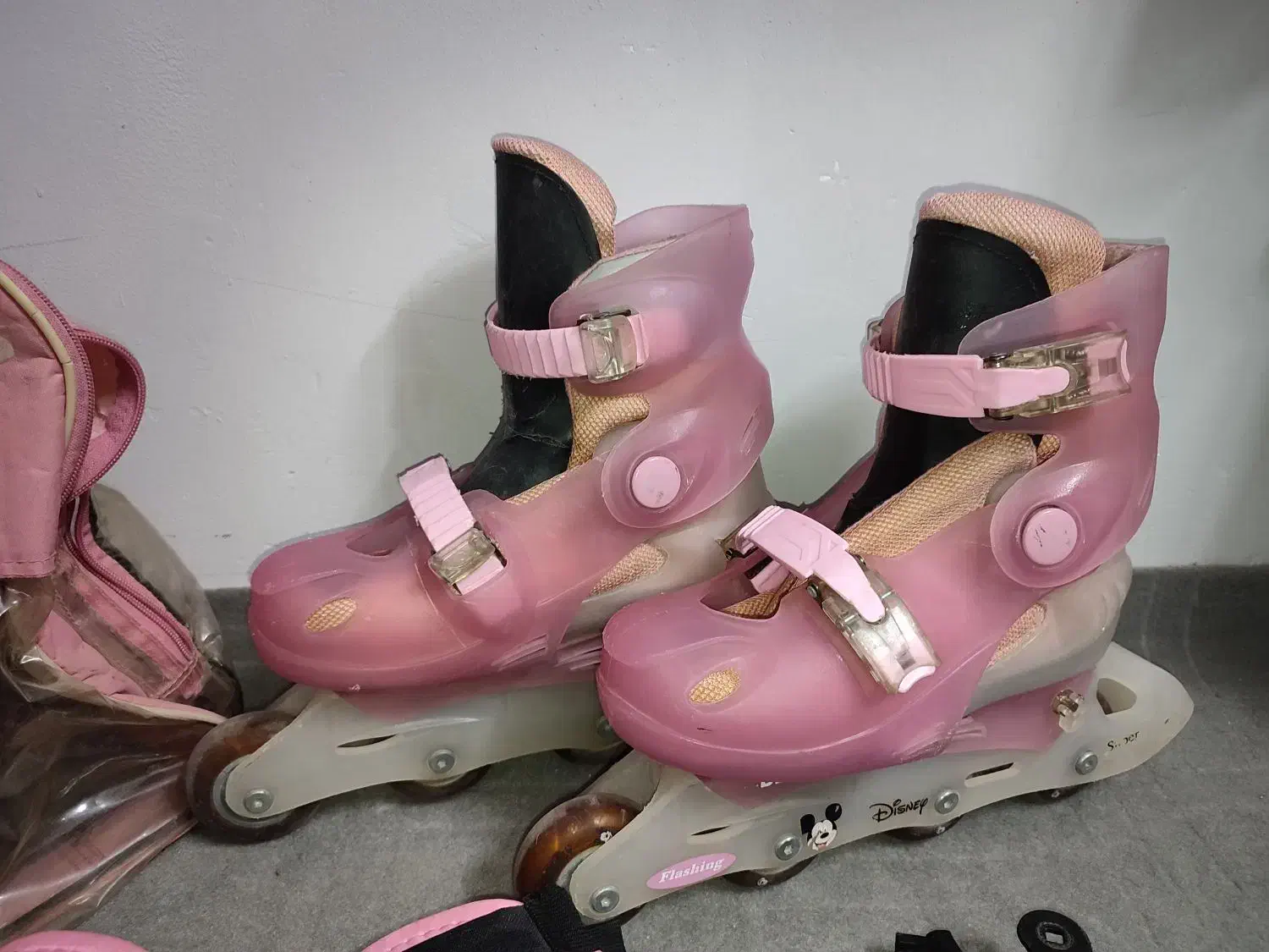 اسکیت شیکاگو نیمه حرفه ای|دوچرخه، اسکیت، اسکوتر|بجنورد, |دیوار