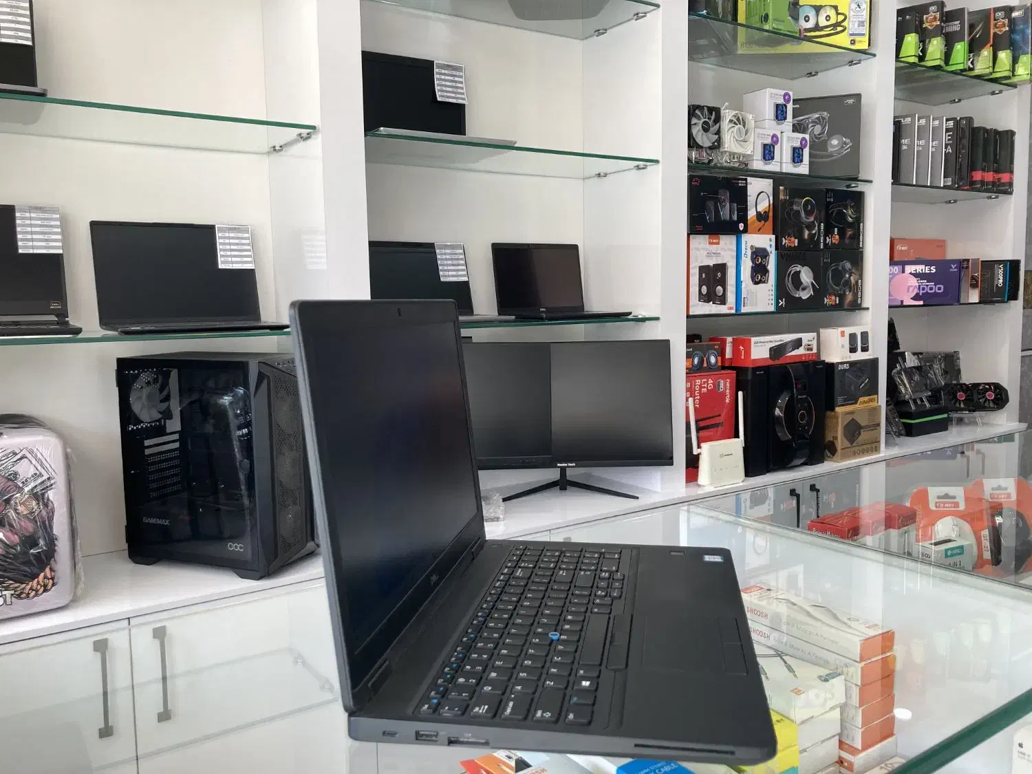 لپ تاپ،DELL 5591 گرافیک دار، لبتاپ، لپتاپ|رایانه همراه|مشهد, حجاب (شهرک غرب)|دیوار