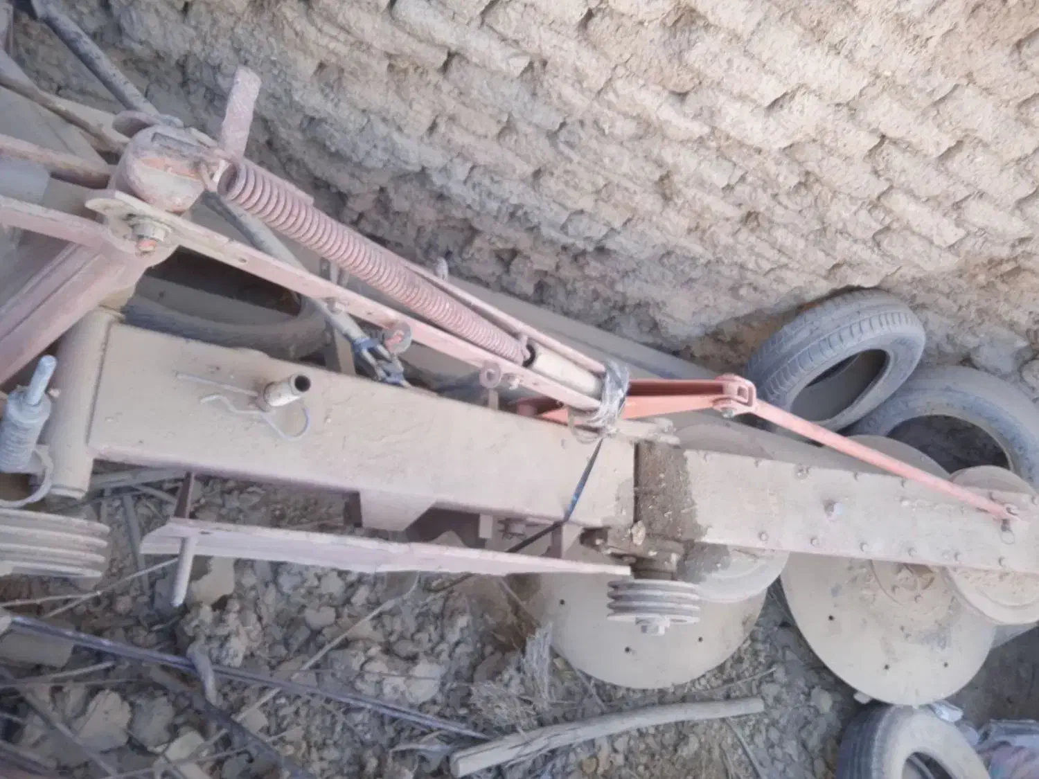 خرمنکوب و موور|ماشین‌آلات صنعتی|بن, |دیوار