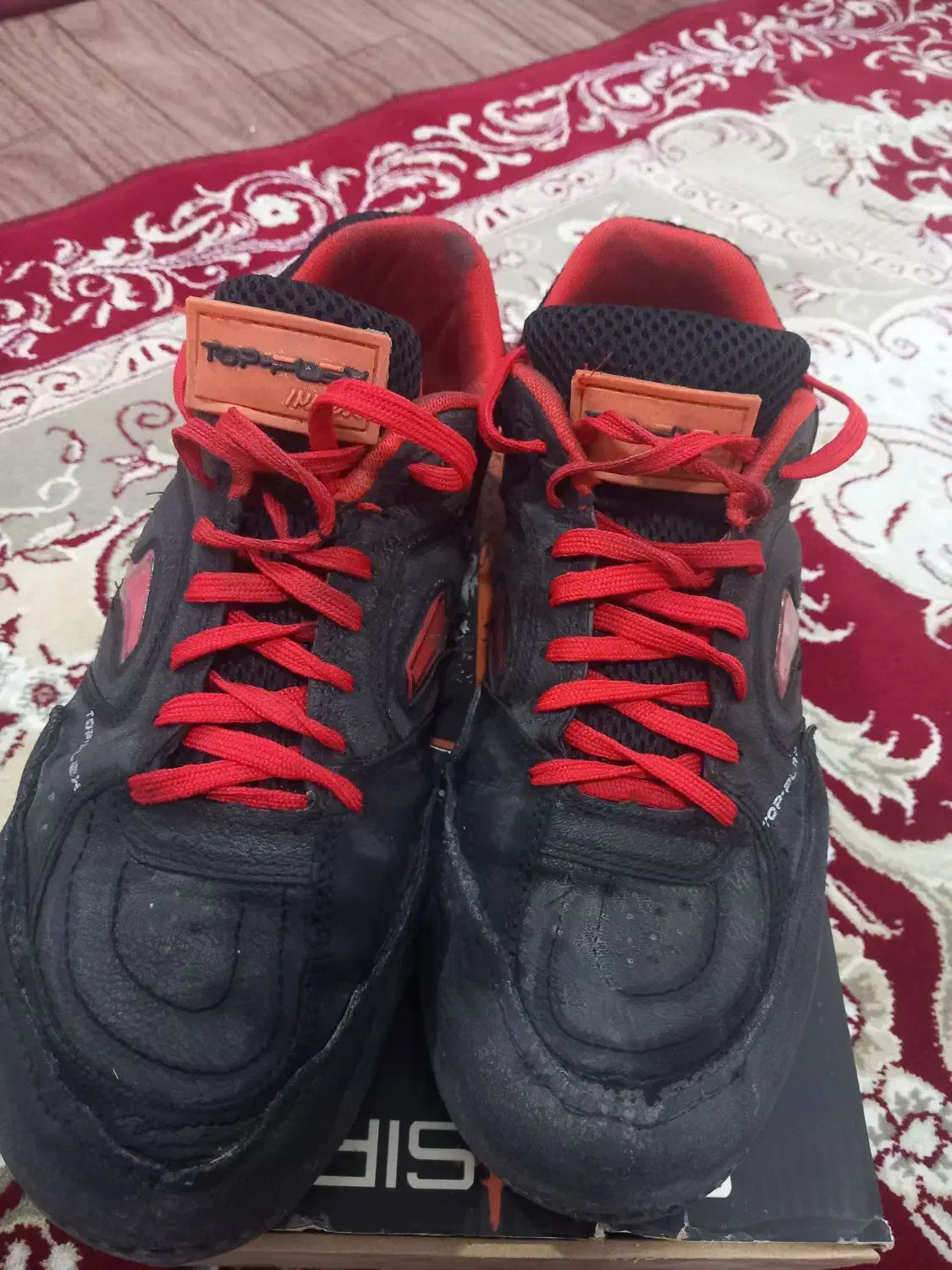 کفش ورزشی فوتسالی|تجهیزات ورزشی|درگزین, |دیوار