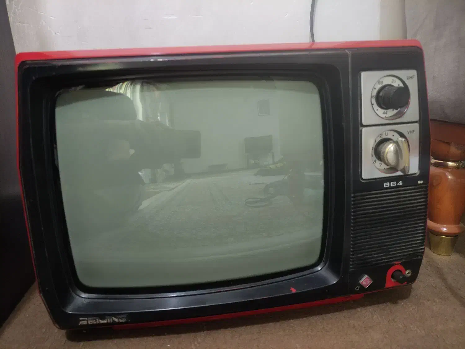 تلویزیون عتیقه نوستالژی|تلویزیون و پروژکتور|اهواز, سپیدار|دیوار