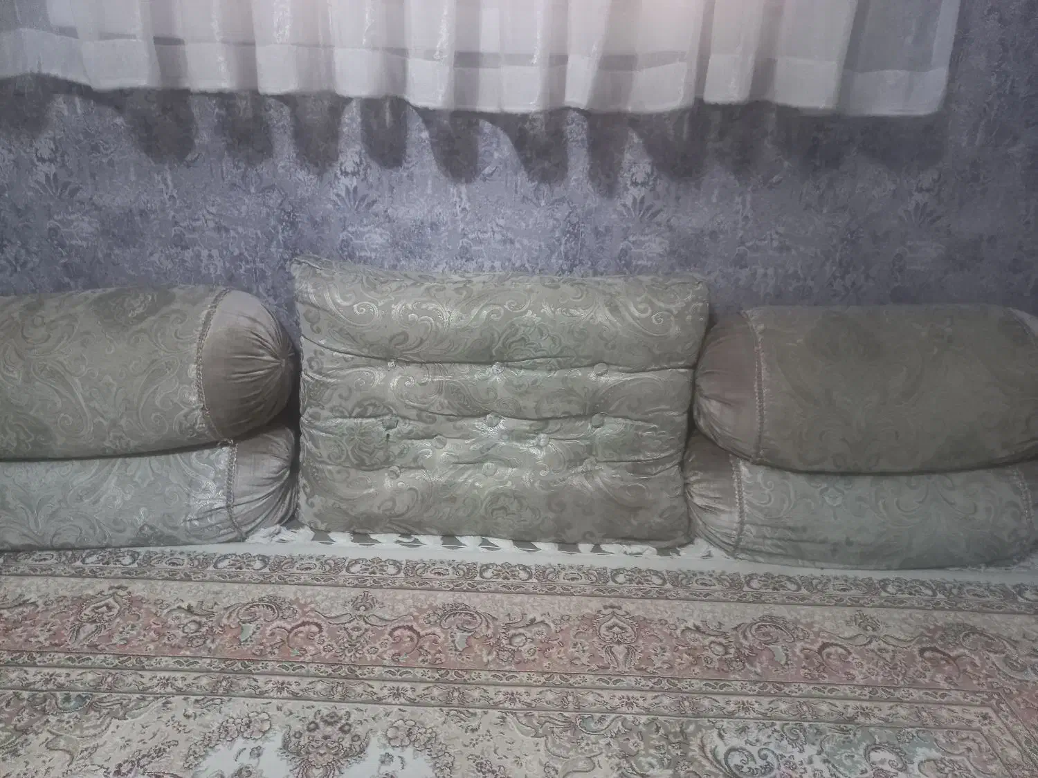 پشتی ومتکای شاه نشین دودست|پشتی|قم, پردیسان|دیوار