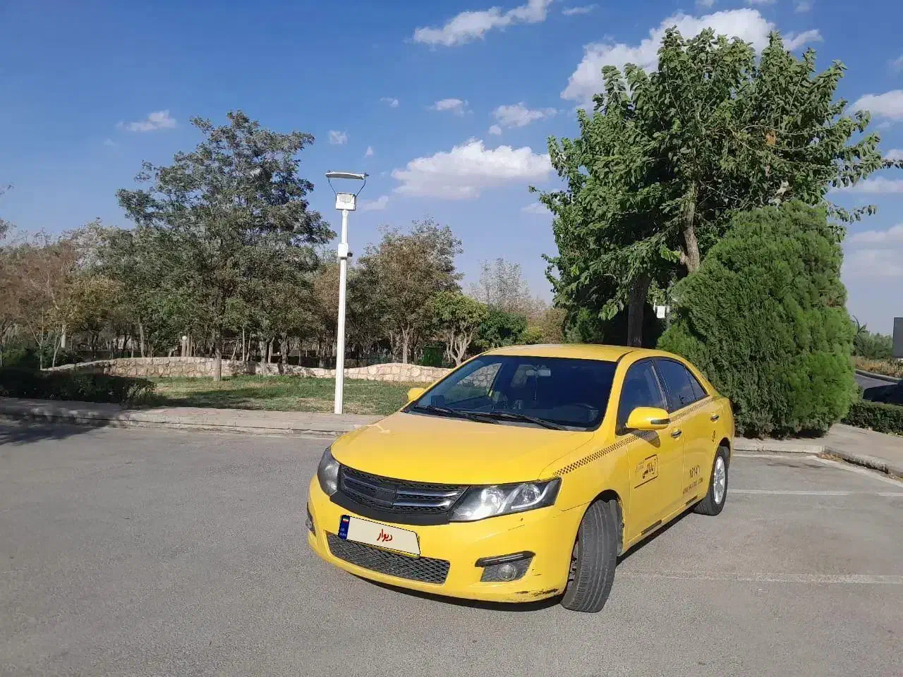 آریو اس ۳۰۰|خودرو سواری و وانت|اندیشه, اندیشه فاز ۳|دیوار