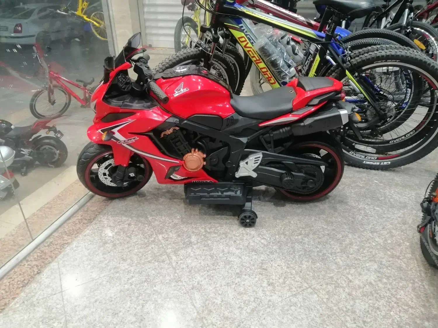 موتور شارژی قرمز|اسباب‌‌بازی|یزد, |دیوار