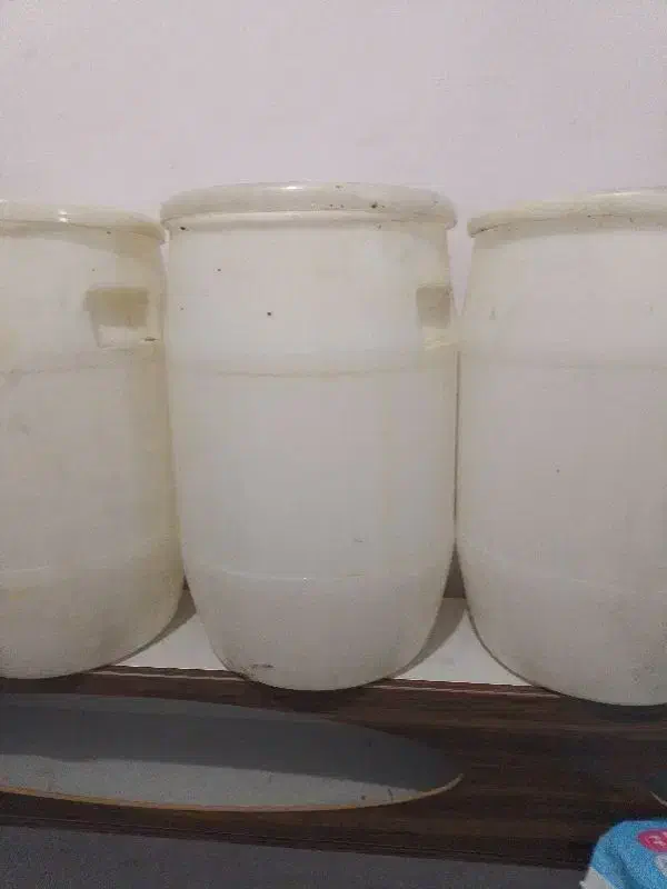 دبه گالن بشکه|ظروف نگهدارنده، پلاستیکی، یک‌بارمصرف|نسیم‌شهر, |دیوار