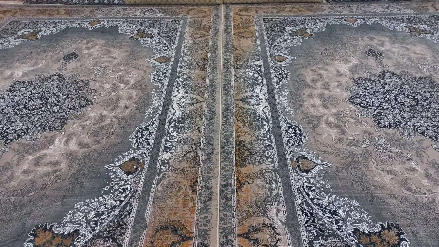 فروش فرش نو ،، ۹ متری ۷۰۰ شانه|فرش|سیب و سوران, |دیوار