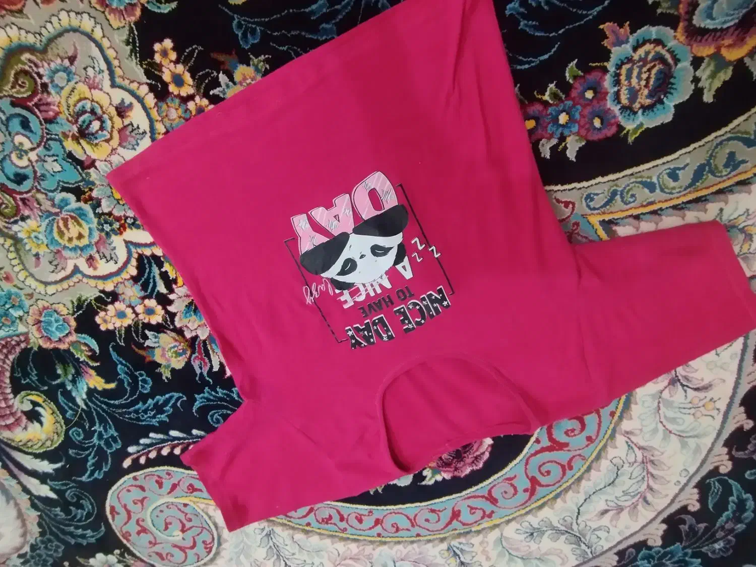 مقداری لباس قیمت مناسب|لباس|یزد, |دیوار