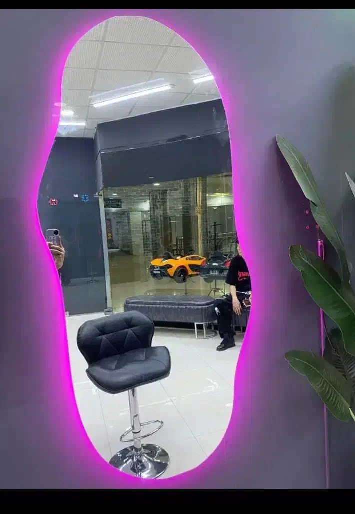 آینه قدی دل ربا|آرایشگاه و سالنهای زیبایی|بروجرد, |دیوار