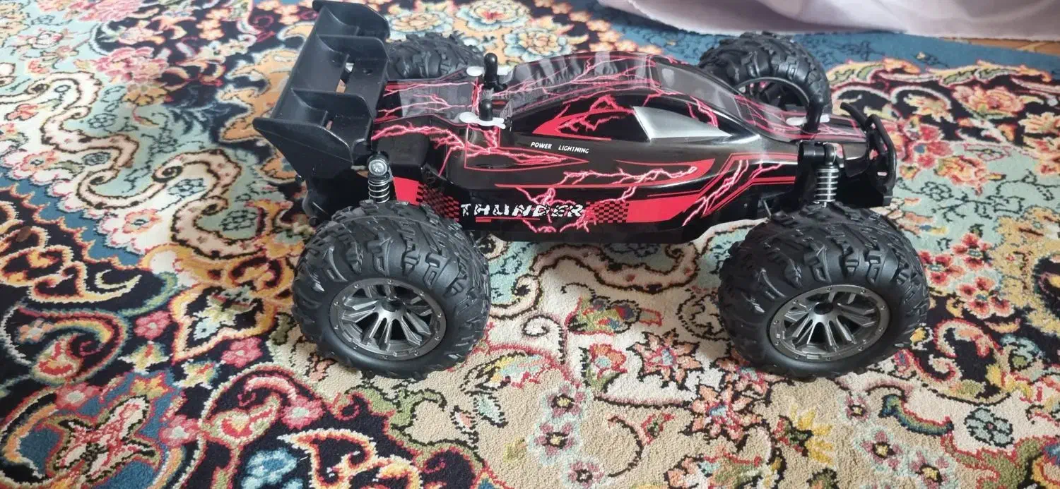 ماشین کنترلی وفوتبال دستی در حد نواستفاده نشده|اسباب‌‌بازی|لنگرود, |دیوار