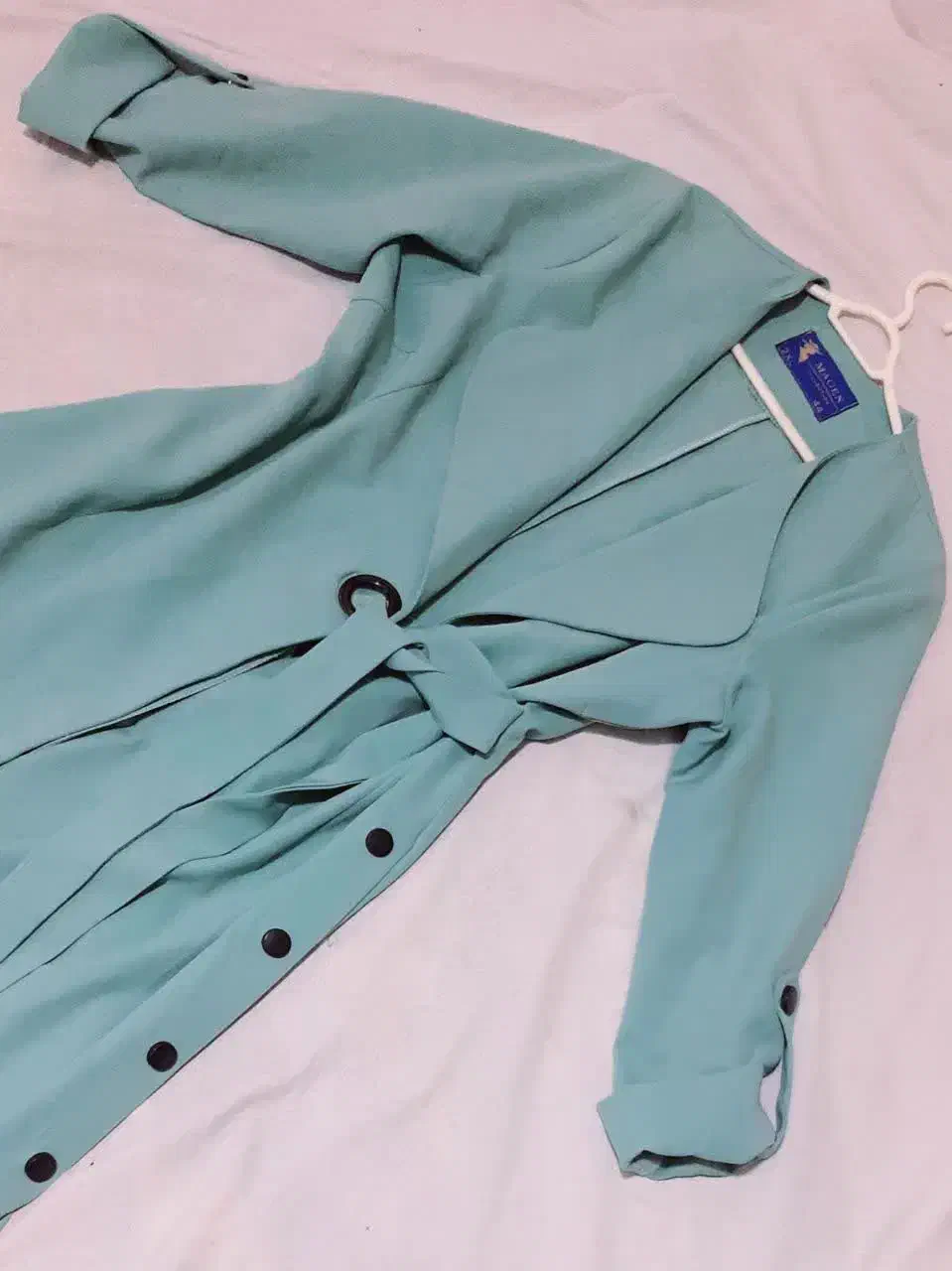 مانتو در حد نو|لباس|اشتهارد, |دیوار