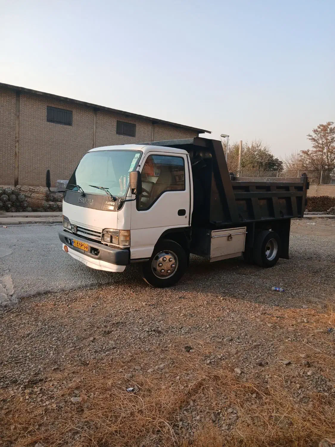 ایسوزو۶تن کمپرسی|خودرو سنگین|تهران, خاک سفید|دیوار