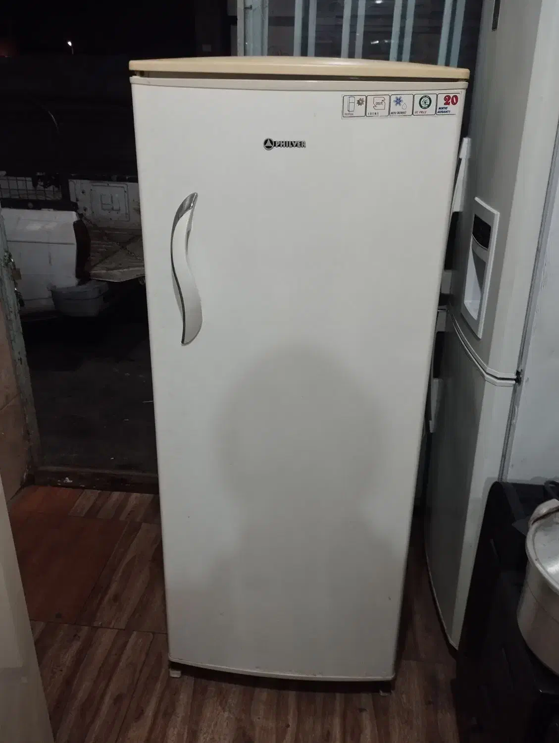 یخچال فریزرفلور15فوت درحدصفرکاملاسالم|یخچال و فریزر|رشت, عینک|دیوار