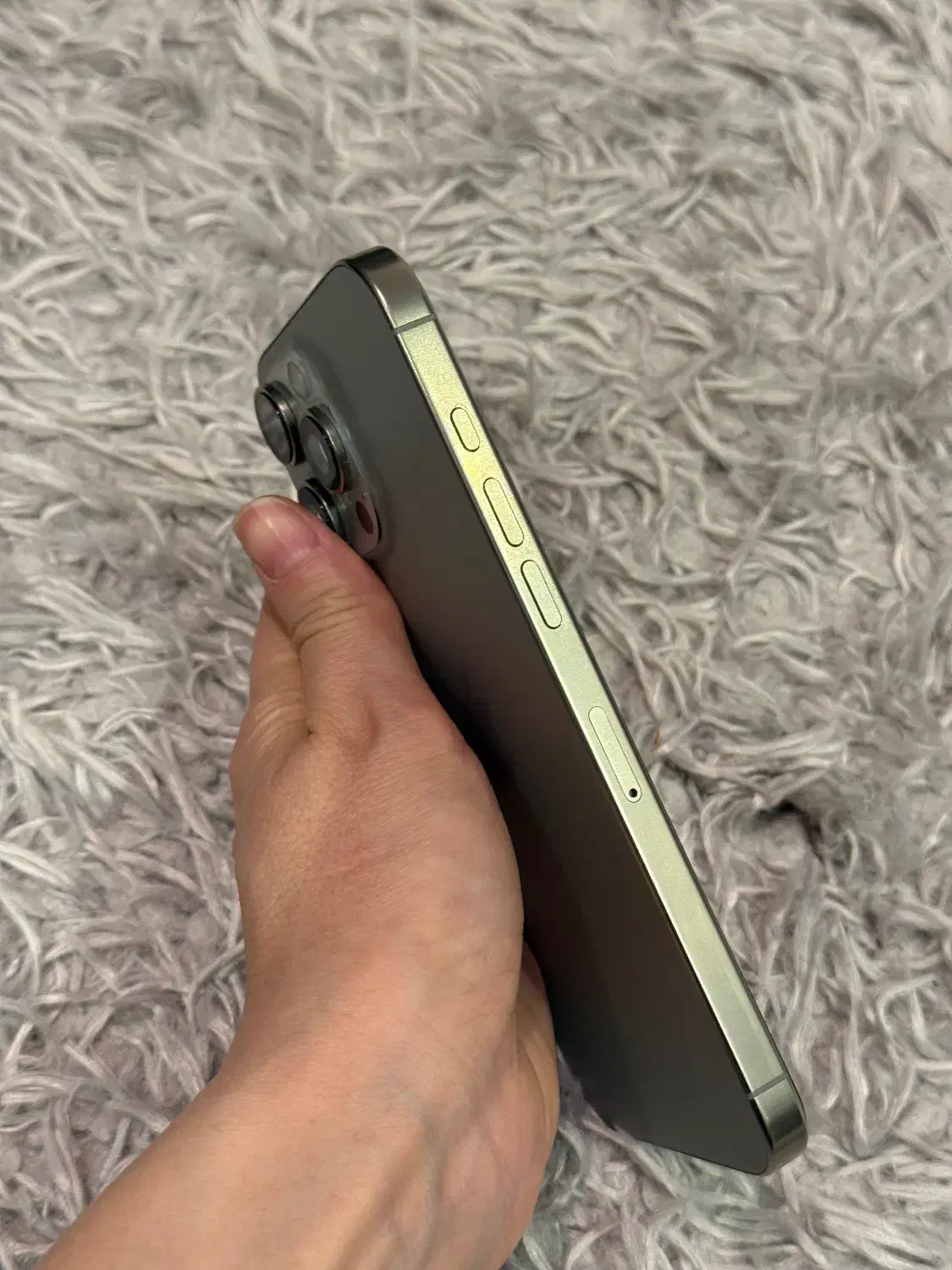 ۱۶ پرو مکس ۲۵۶ ، باتری ۹۹|موبایل|اصفهان, جلفا|دیوار