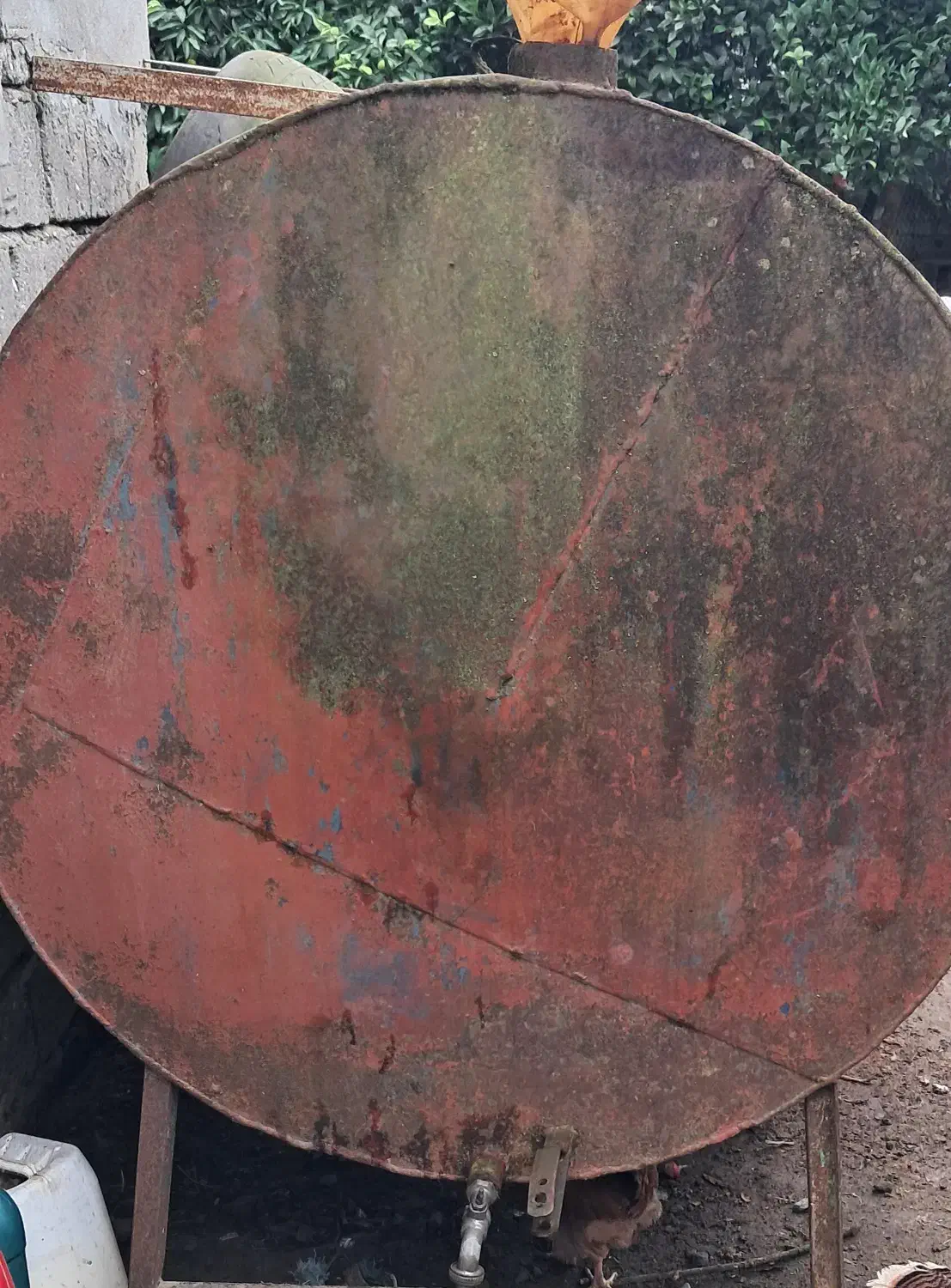 مخزن فلزی دو هزارلیتری|مصالح و تجهیزات ساختمان|بهنمیر, |دیوار