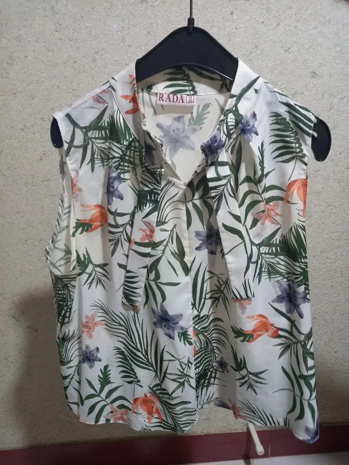 کت و دامن|لباس|ساری, |دیوار