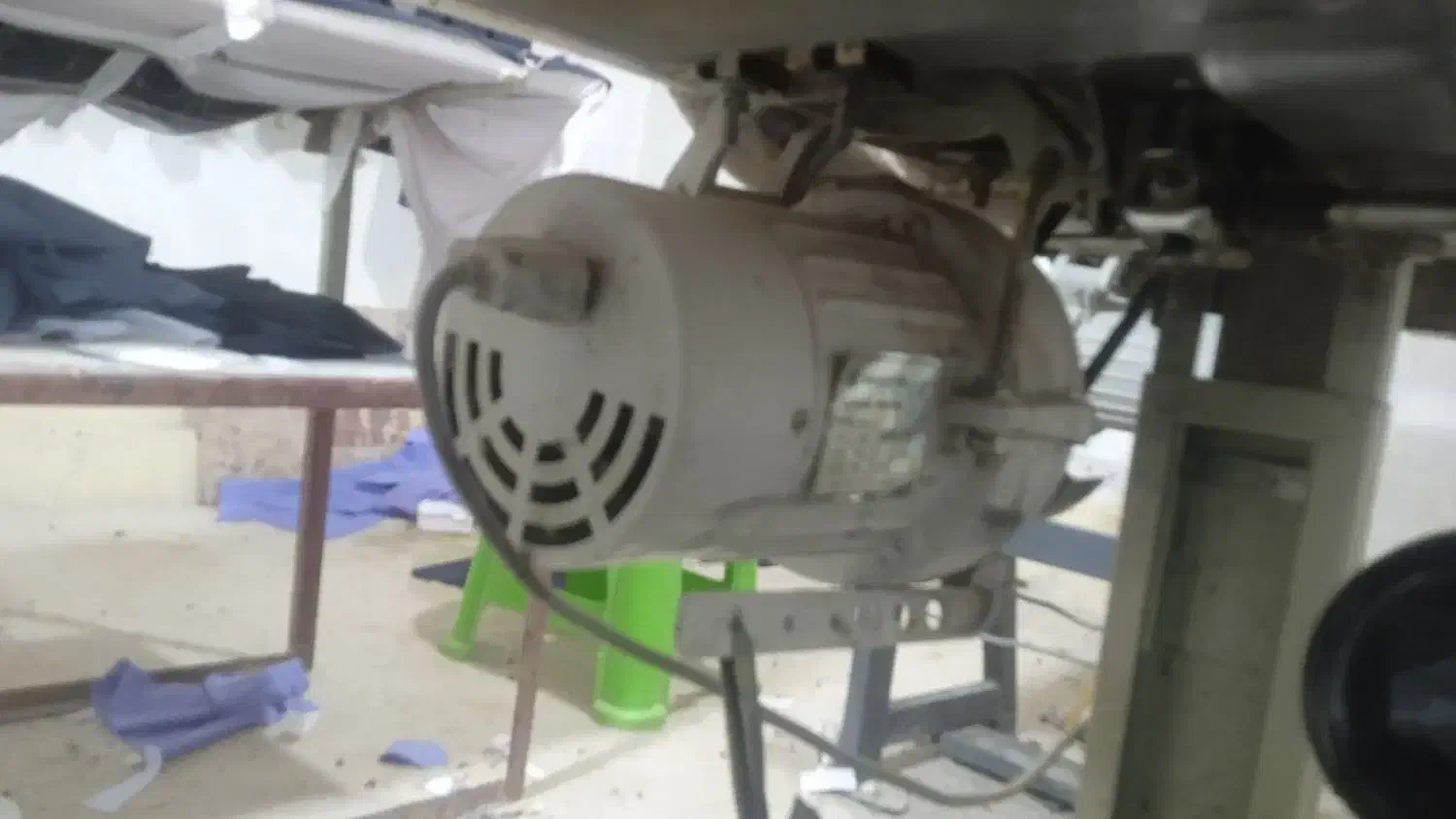 چرخ خیاطی زوجه درحدنو|چرخ خیاطی و ریسندگی|هیرمند, |دیوار