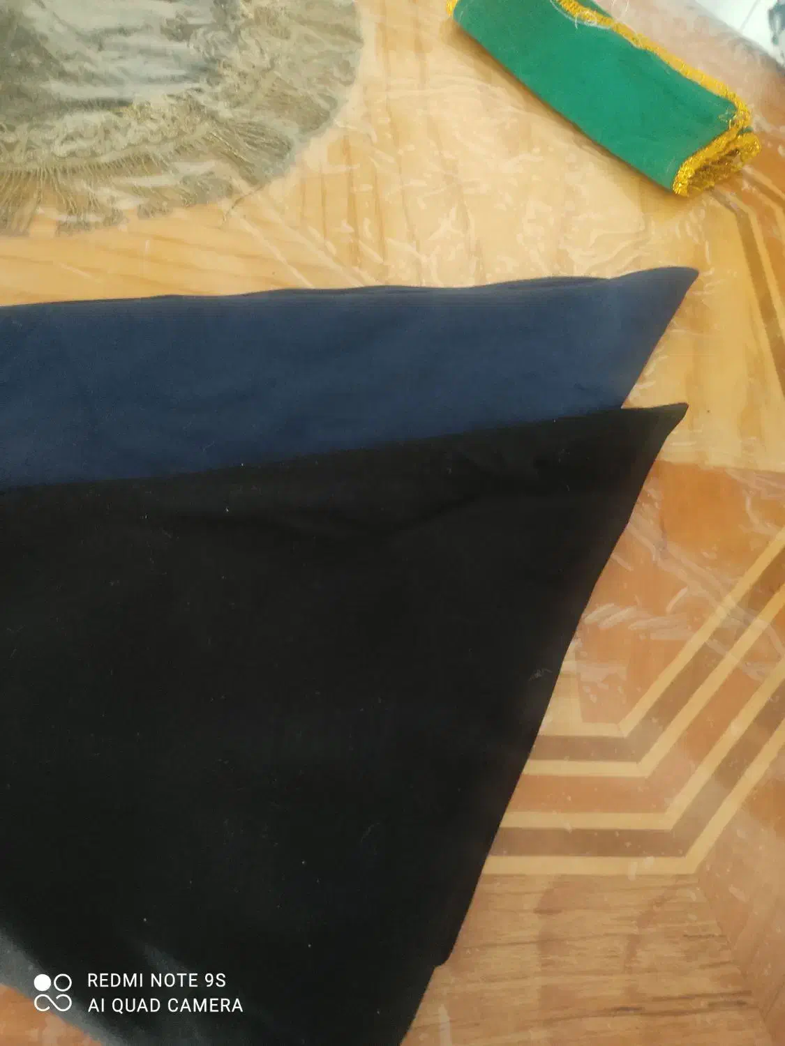 دوتا مقنعه|لباس|نهاوند, |دیوار