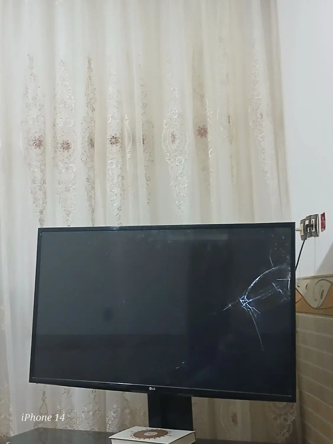 تلویزیون LG43 اینچ دارم فقط تصاویر ندارد|تلویزیون و پروژکتور|باغ صفا, |دیوار