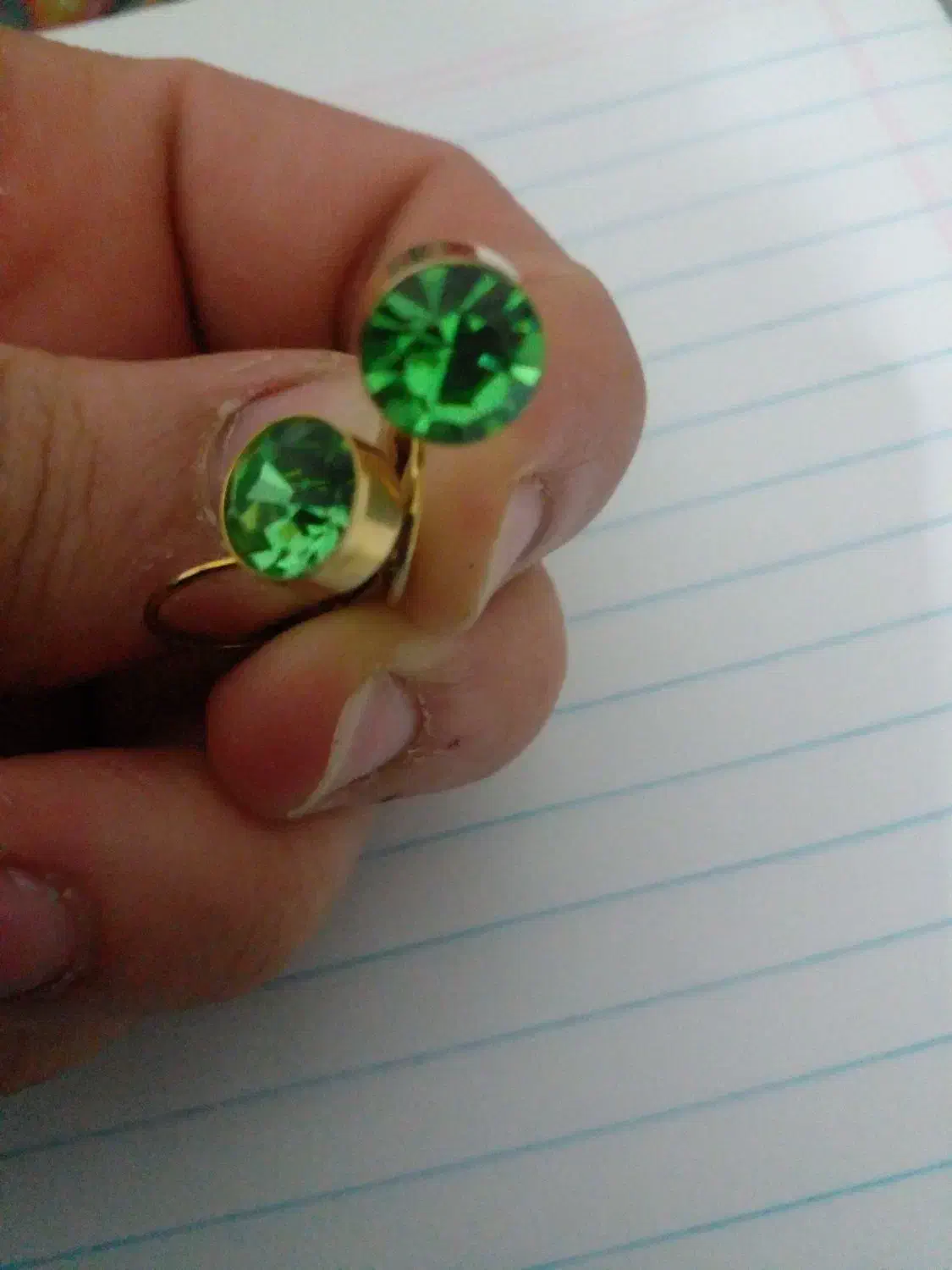 گوشواره زنانه|بدلیجات|رشت, کوی بیانی|دیوار