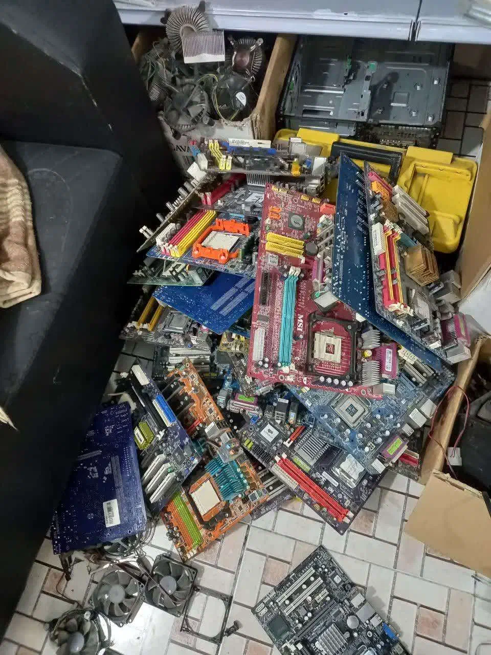 ضایعات مادربرد|قطعات و لوازم جانبی رایانه|تهران, میدان ولیعصر|دیوار