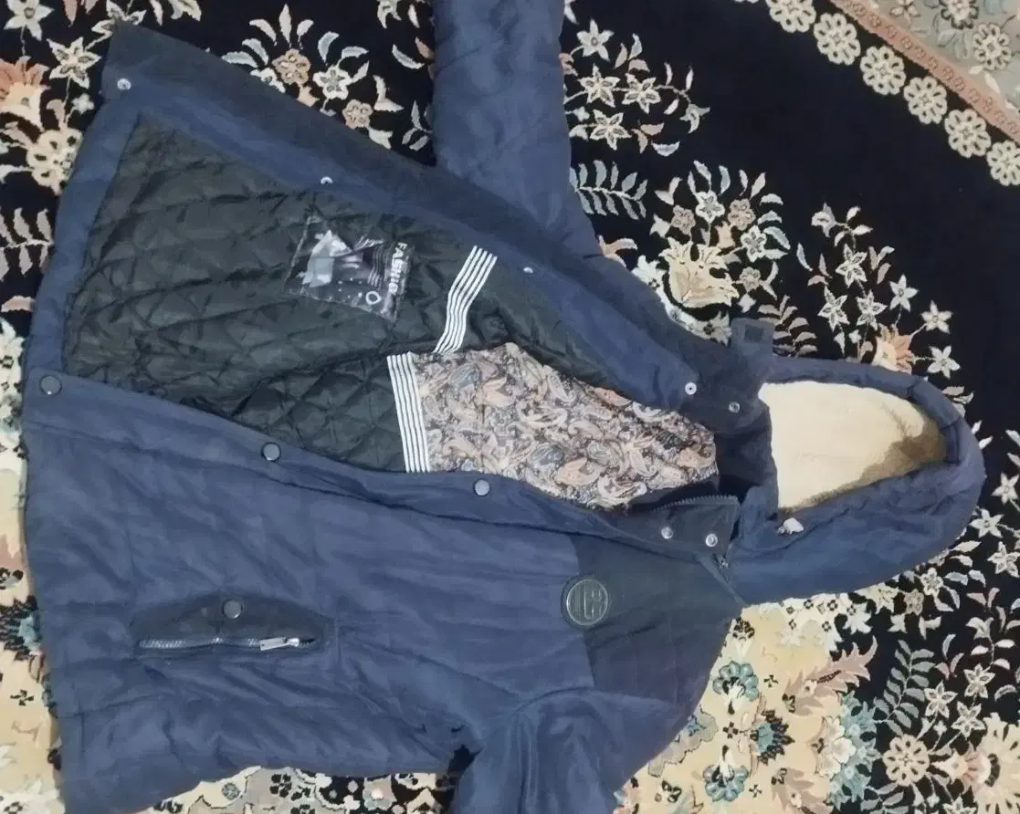 درحدنو|لباس|سبزوار, هویزه|دیوار