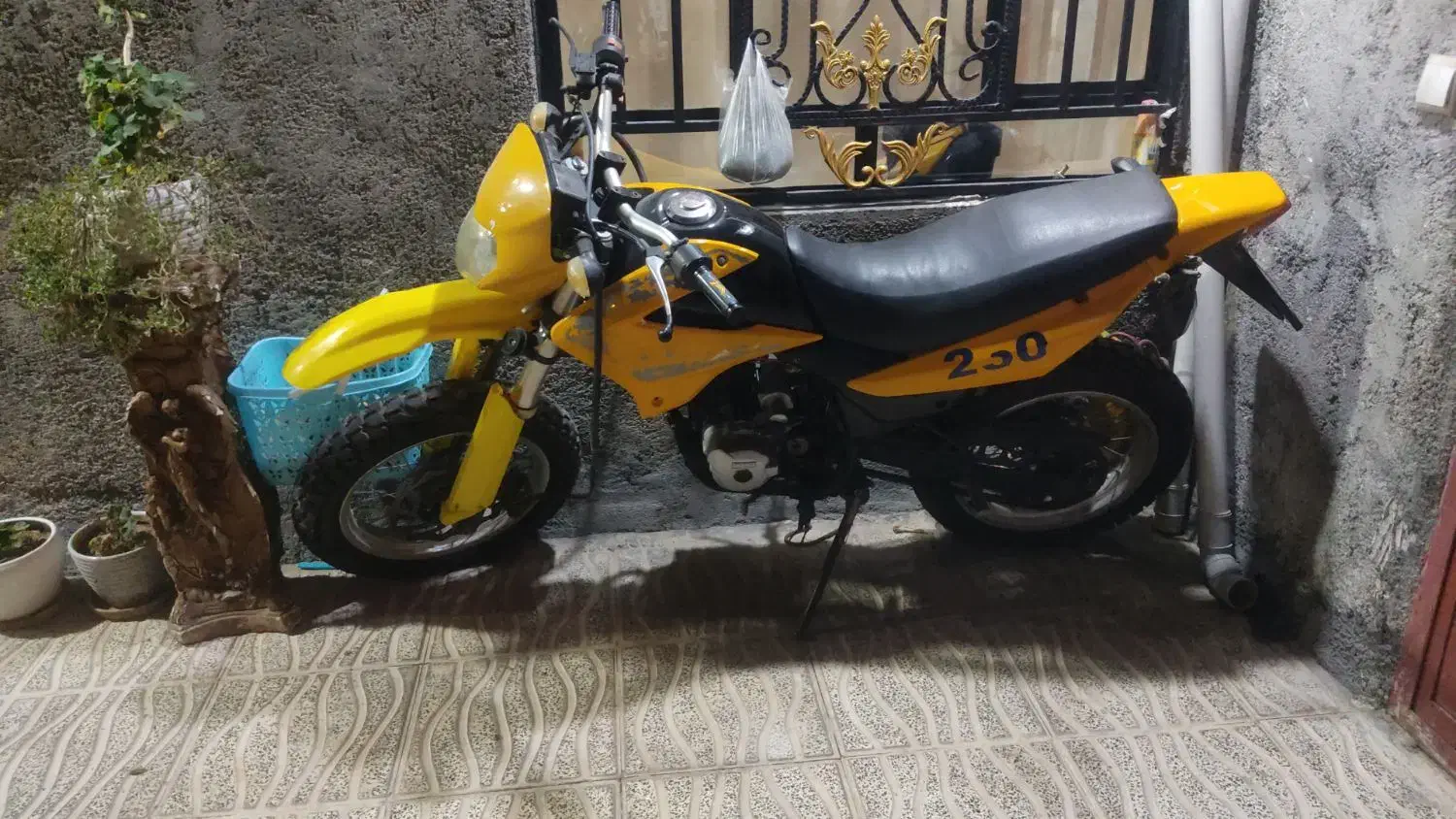 فروش دو دستگاه موتور|موتورسیکلت|یاسوج, |دیوار