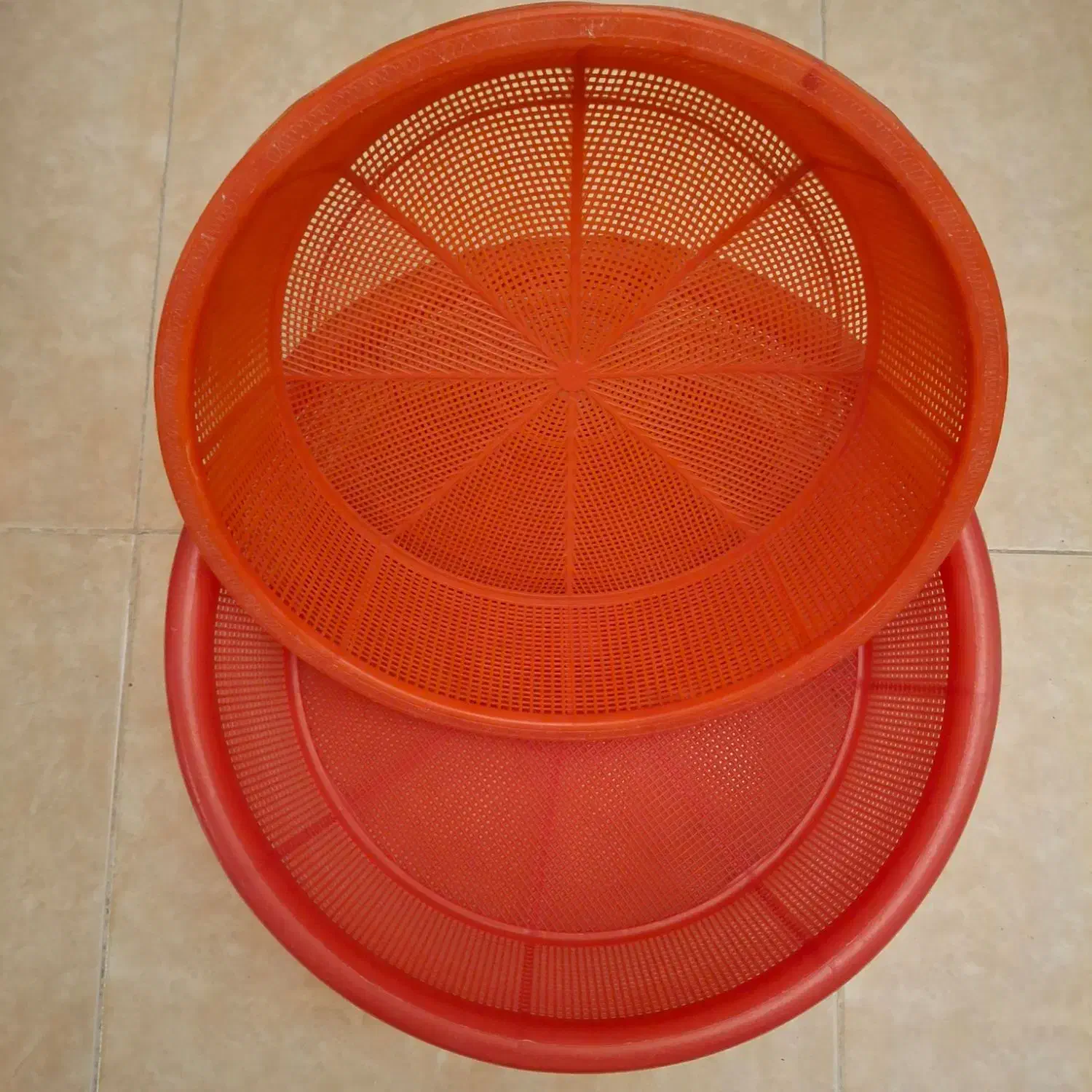 آبکش بزرگ|ظروف پخت‌وپز|تبریز, |دیوار