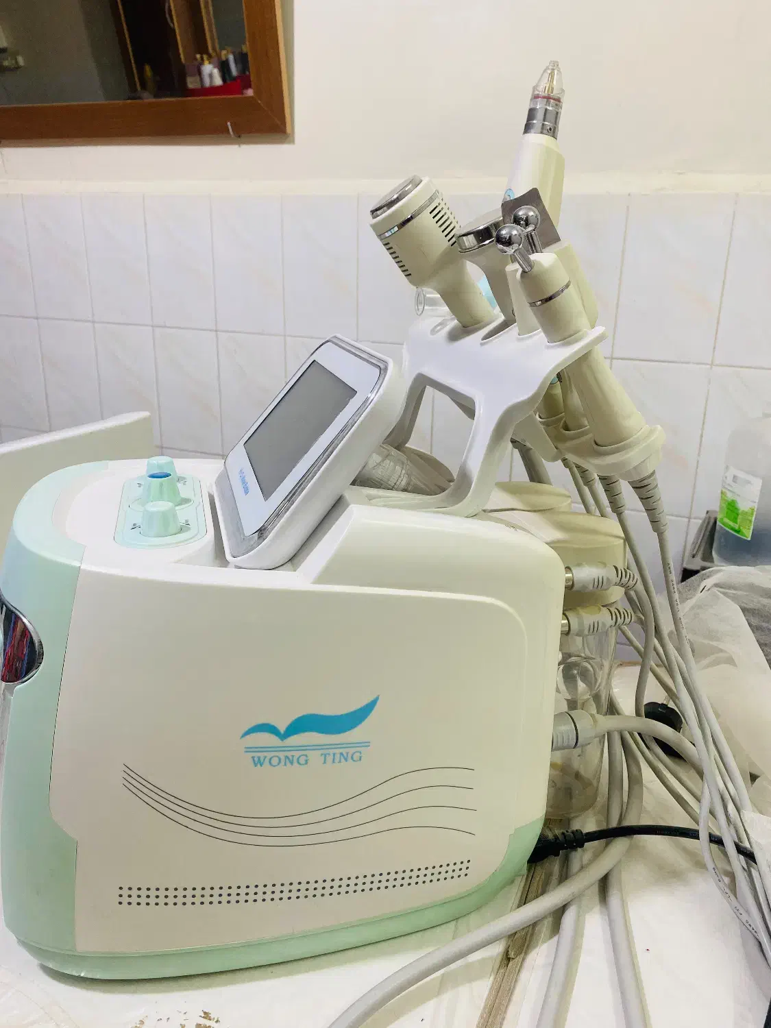 دستگاه هیدروفیشیال شش کاره|آرایشگاه و سالن‌های زیبایی|سراوان, |دیوار