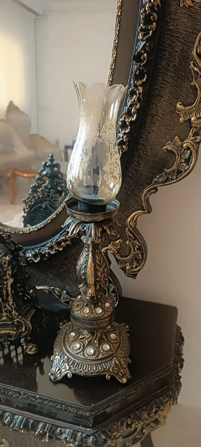 اینه شمدان|آینه|دورود, |دیوار