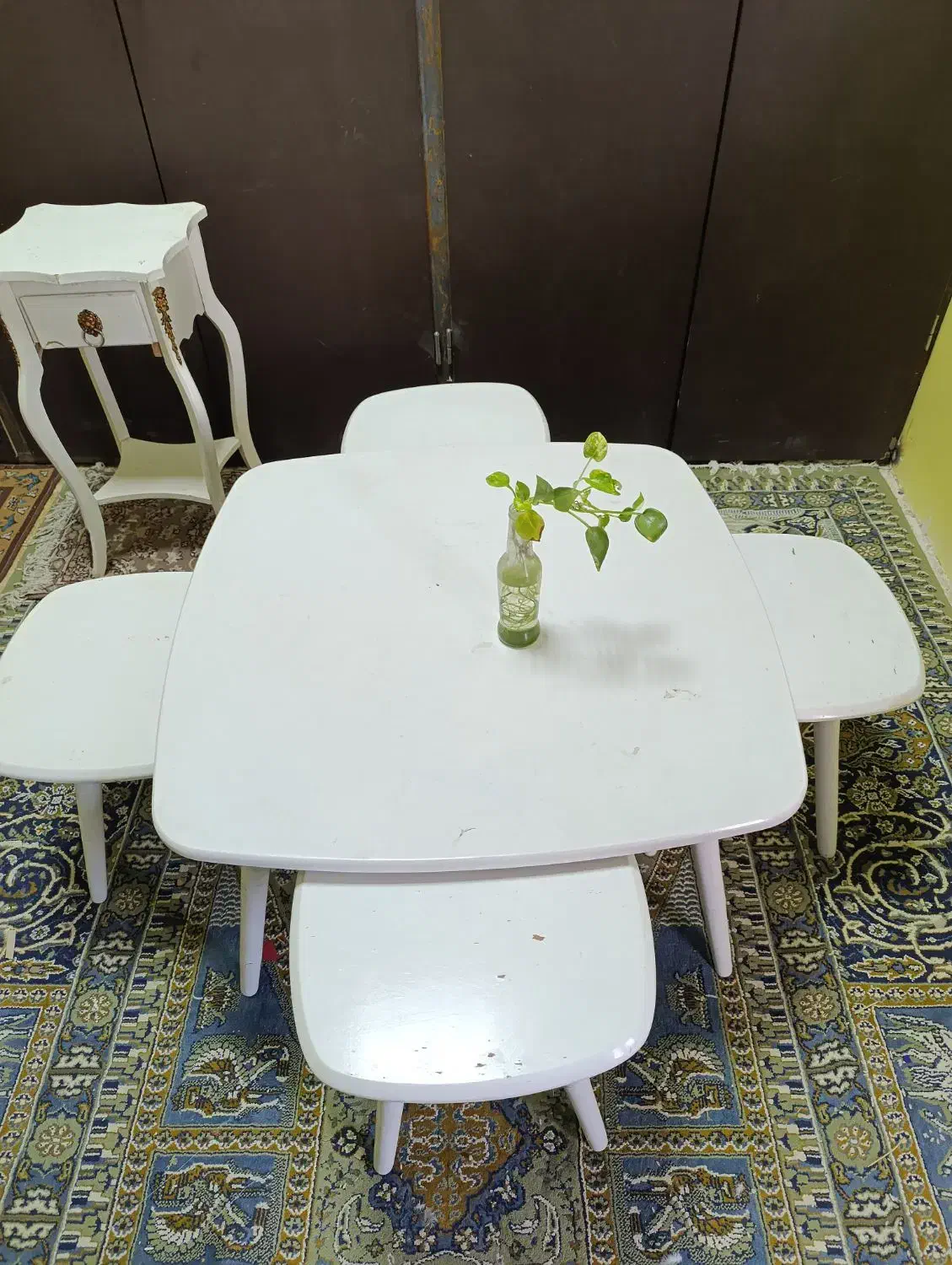 میز و۴گل میز|مبلمان خانگی و میز عسلی|شیراز, کوی زهرا|دیوار