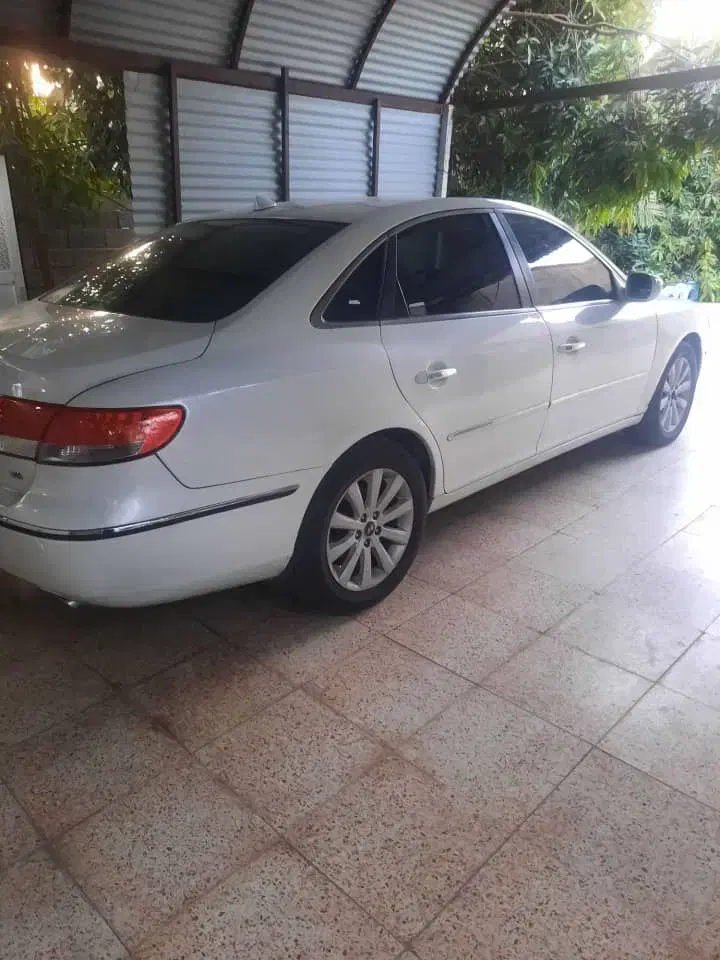 ازرا ۲۰۰۹|خودرو سواری و وانت|جلگه چاه هاشم, |دیوار