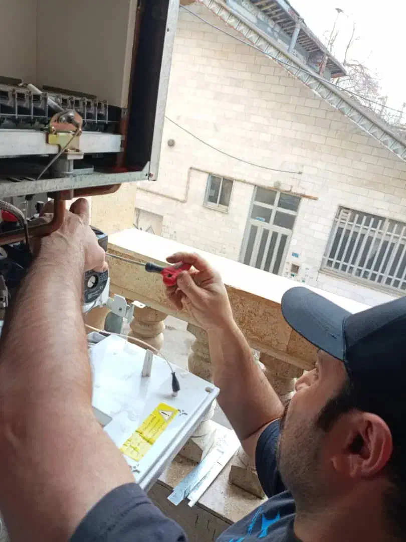 تعمیرکار،سرویس کار انواع پکیج های ایرانی و خارجی|خدمات پیشه و مهارت|رشت, استادسرا|دیوار