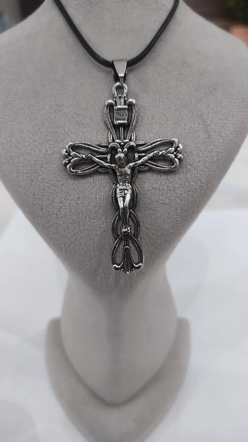 گردنبند پلاک های مردانه شیر وخورشید.فروهر.صلیب.خدا|بدلیجات|مشهد, تربیت (صدف)|دیوار