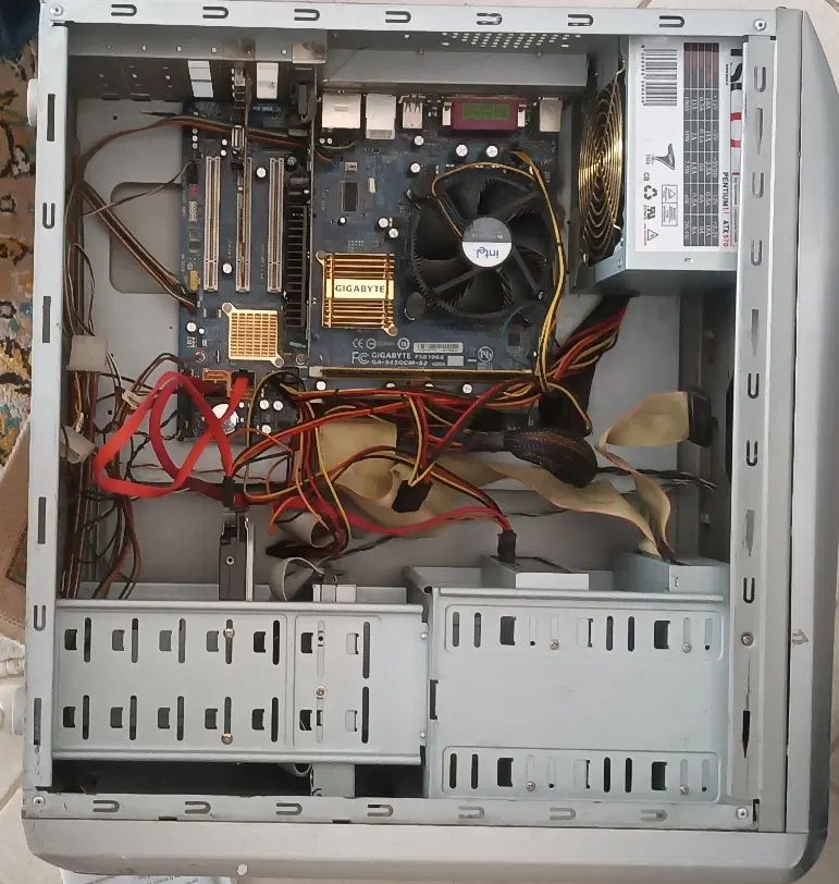 computer|رایانه همراه|رشت, سعدی (تختی)|دیوار