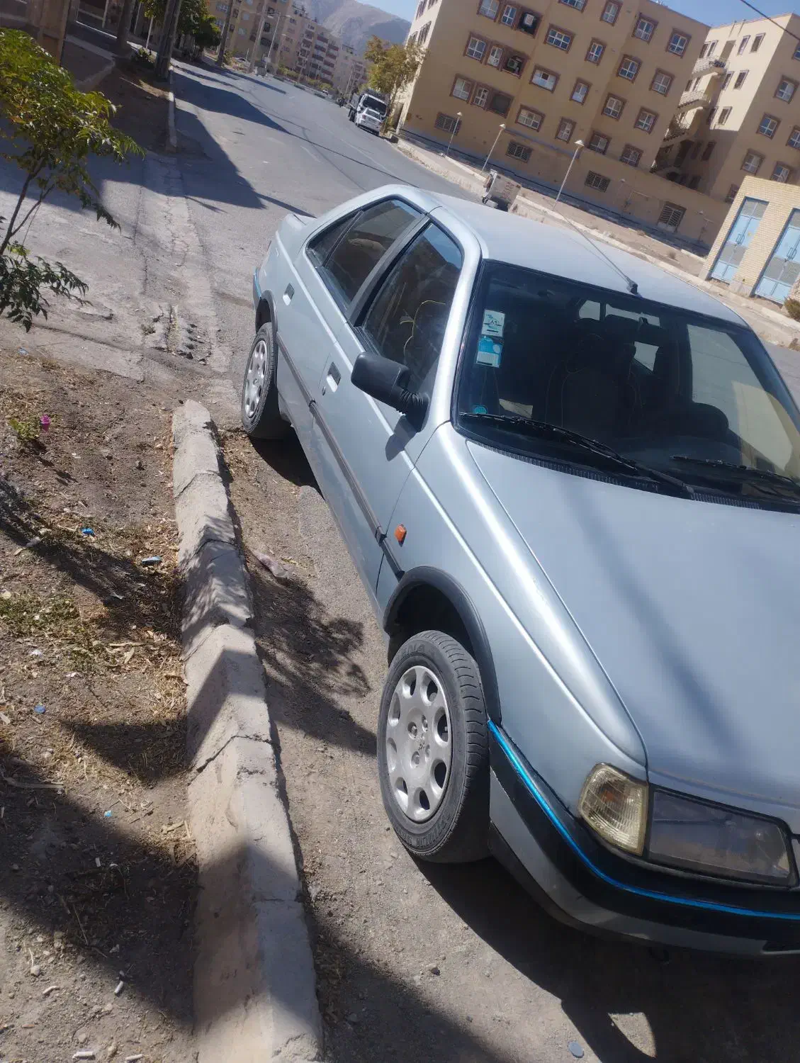 پژو روا|خودرو سواری و وانت|شهرضا, |دیوار