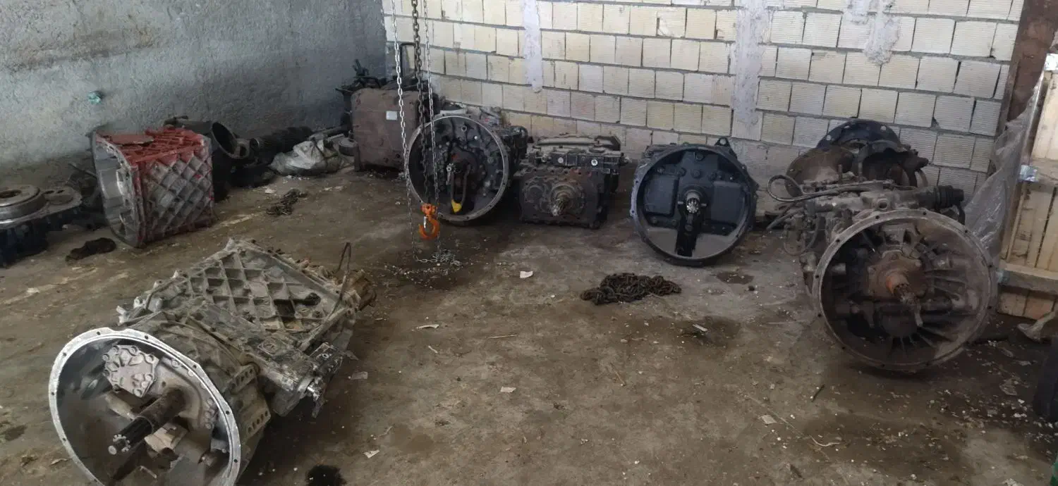 گیربکس کشنده چینی هوو دنگی|قطعات یدکی و لوازم جانبی|شیراز, ارم|دیوار