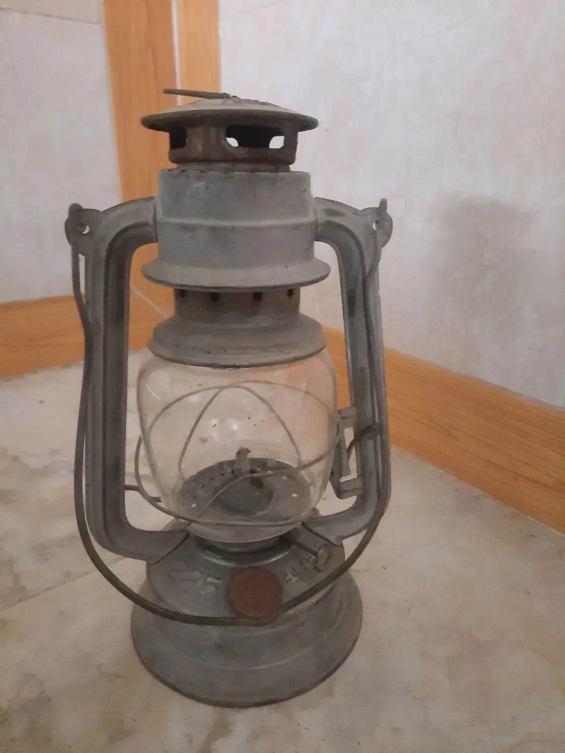 فانوس قدیمی|کلکسیون اشیاء عتیقه|کرمان, |دیوار