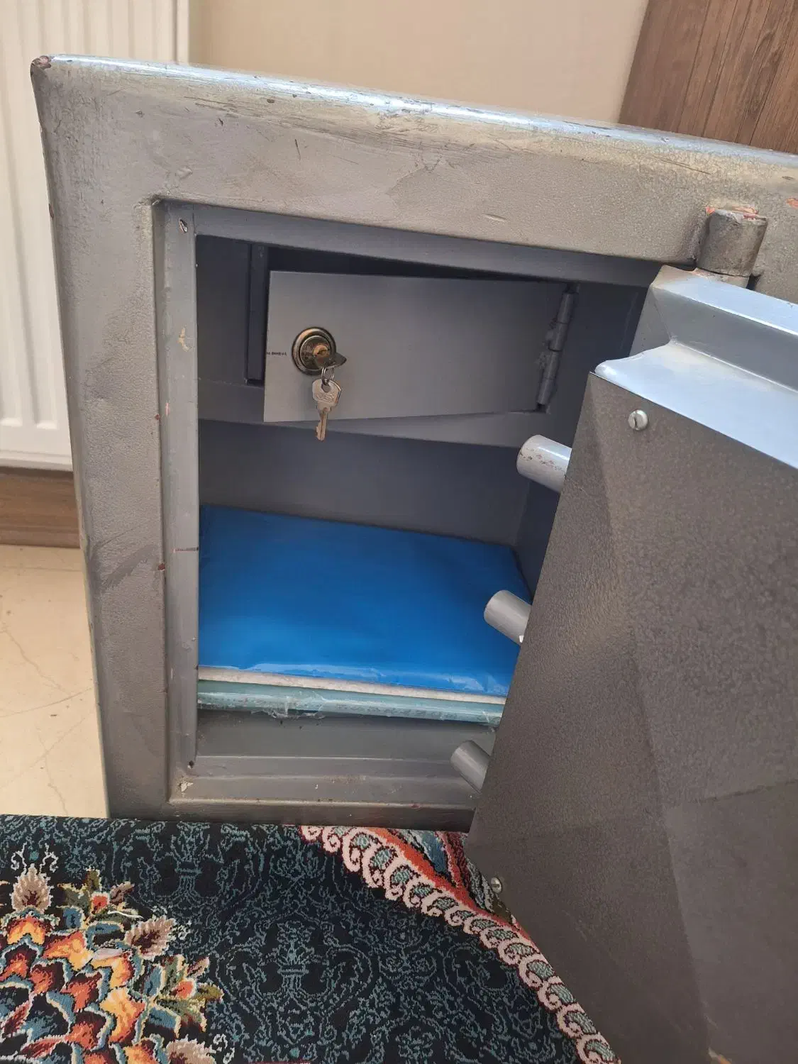 گاو صندوق|ابزارآلات|رباط‌کریم, مسکن مهر آبشناسان|دیوار