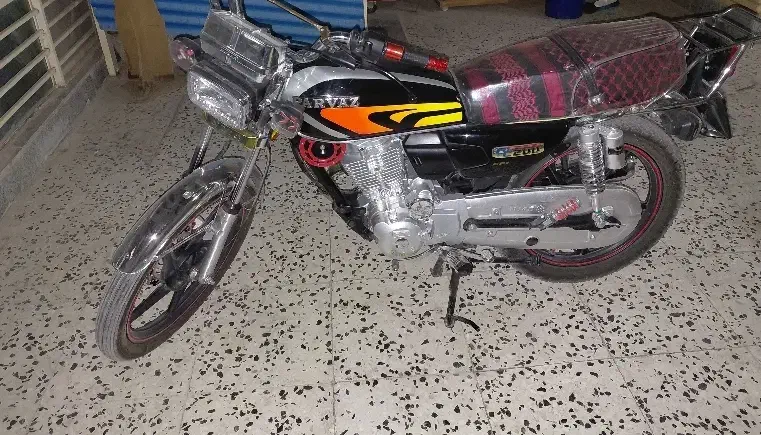 موتورسیکلت پرواز|موتورسیکلت|فولادشهر, A4|دیوار