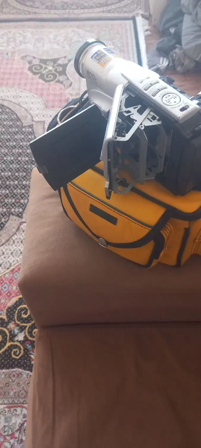 سلام فروش یک عدد دوربین فیلمبرداری بفروش میرسد|دوربین عکاسی و فیلم‌برداری|اردبیل, |دیوار