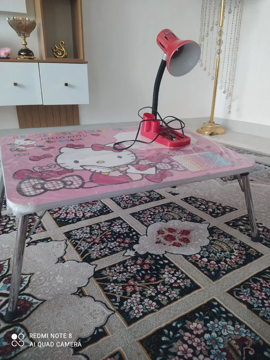 میز تحریر350 وچراغ مطالعه250 خیلی تمیز نو|میز تحریر و کامپیوتر|آشخانه, |دیوار