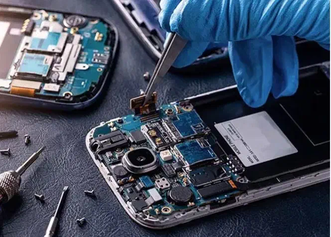 تعمیرات تخصصی موبایل و ایرپاد با کم ترین هزینه|خدمات رایانهای و موبایل|اردبیل, |دیوار