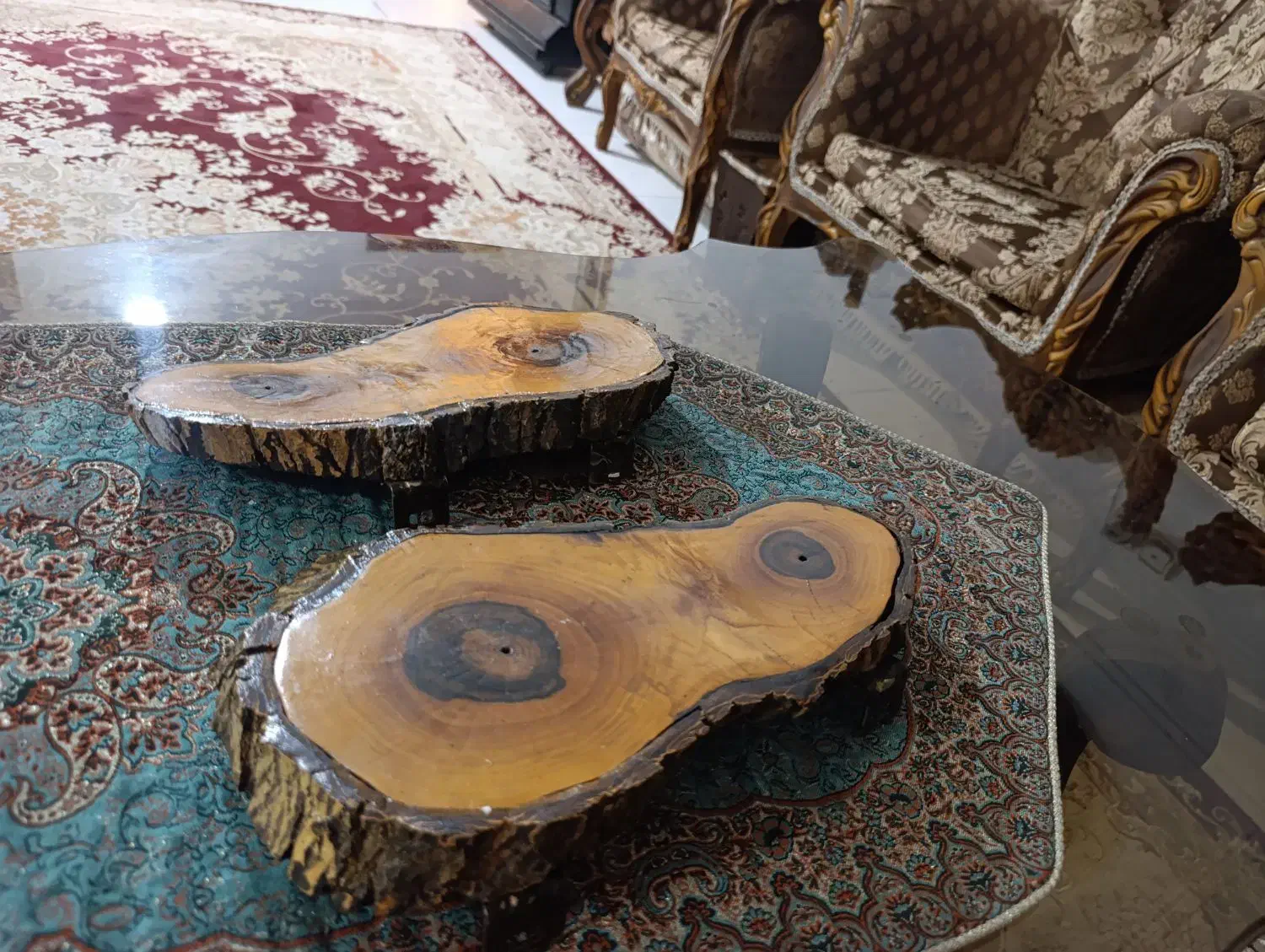 شلف دیواری طرح تنه درخت (کنده درخت )رزین شده|کتابخانه، شلف، قفسههای دیواری|فردیس, شهرک شهید حسینی|دیوار