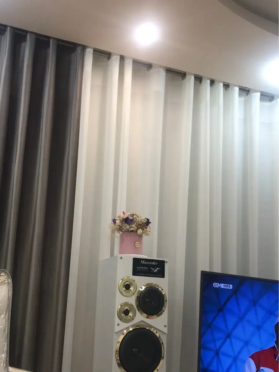 پرده حریر ساده ومخمل ترک|پرده، رانر، رومیزی|سبزوار, کاشفی شمالی (دادگستری)|دیوار