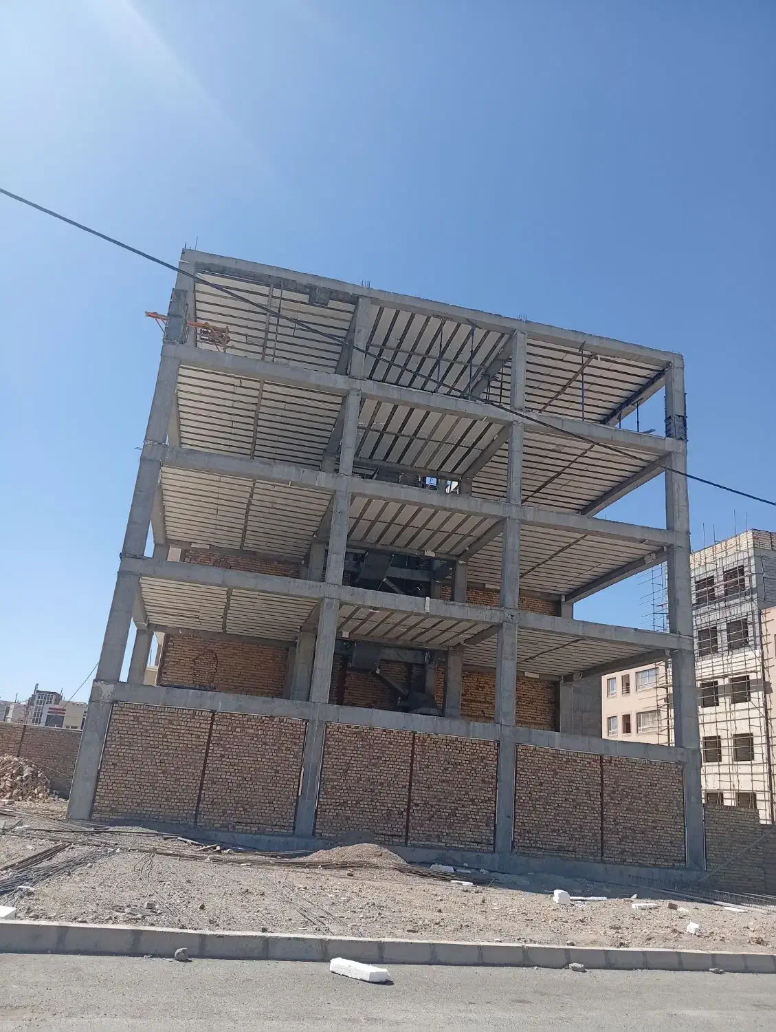 اجرای سازه بتنی آرماتور بند قالب بند|خدمات پیشه و مهارت|بیرجند, |دیوار