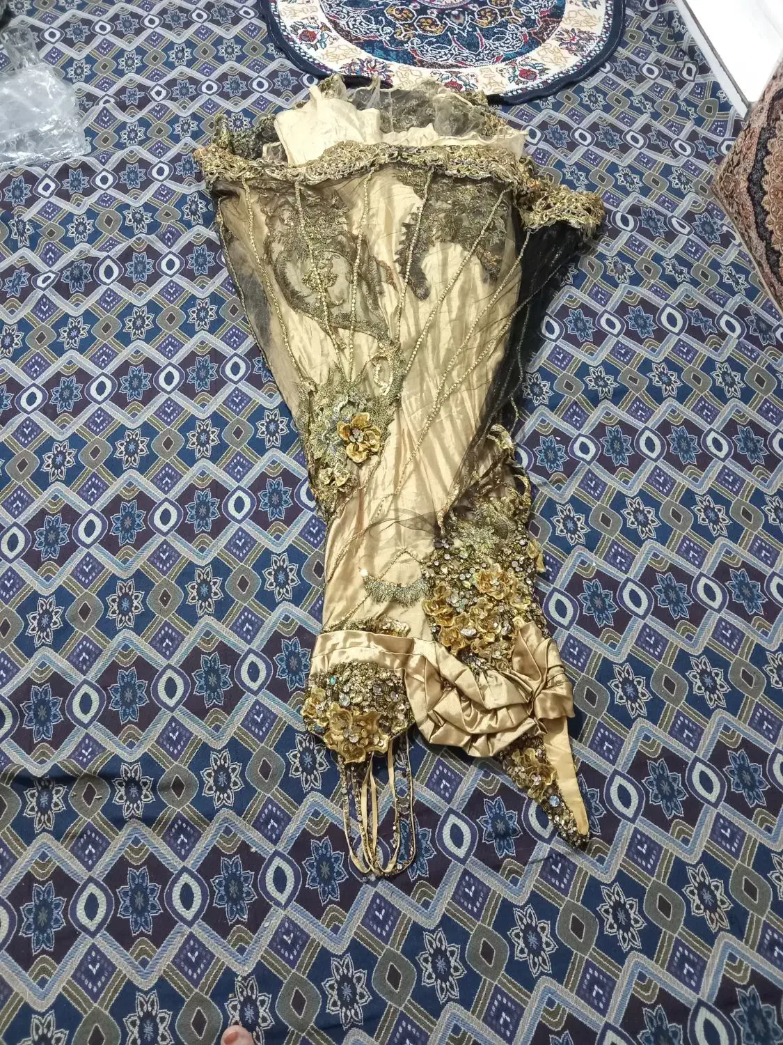 لباس مجلسی|لباس|سلفچگان, |دیوار