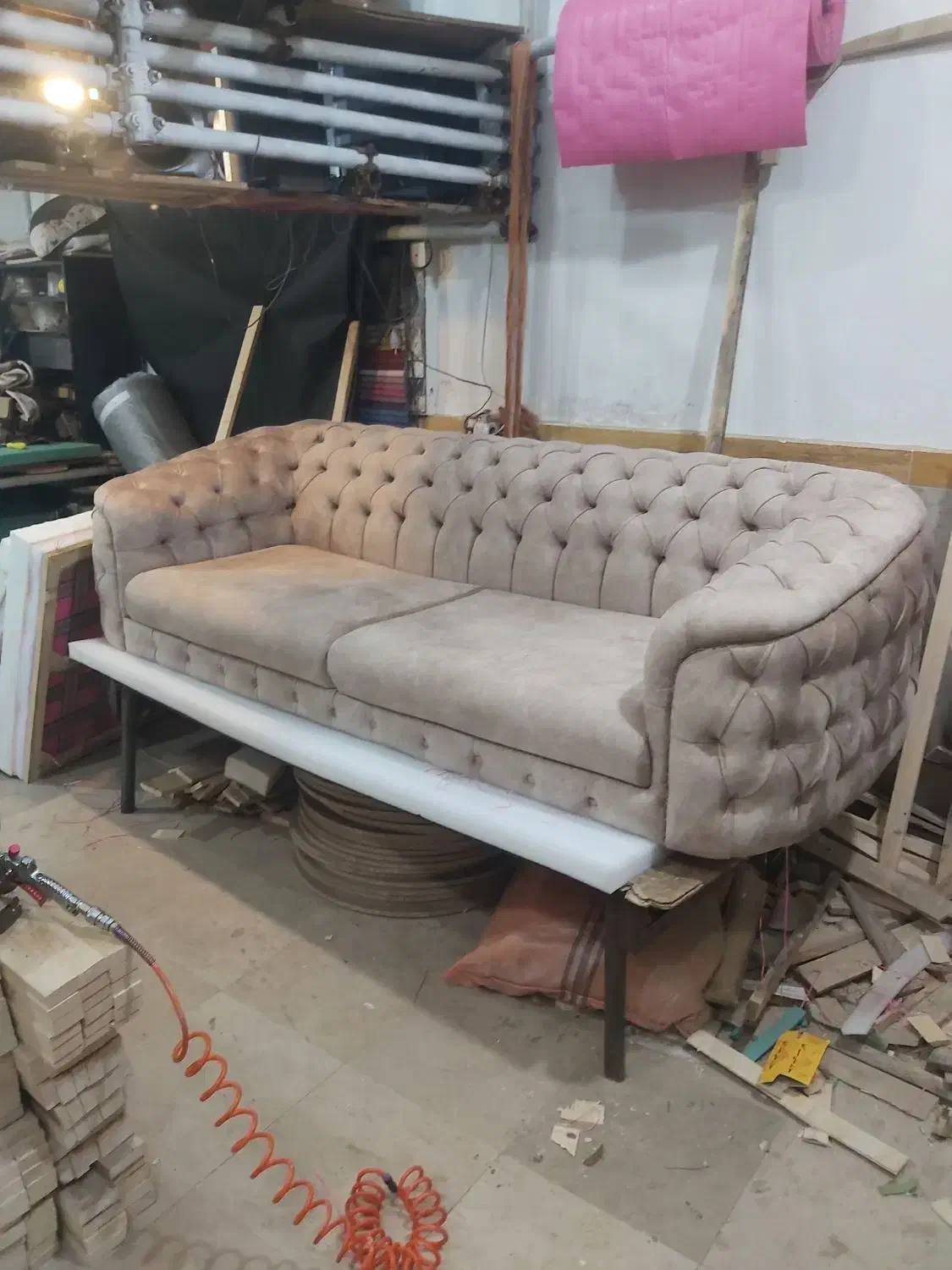 تعمیرات مبلمان انجام داده میشود|مبلمان خانگی و میز عسلی|اردبیل, |دیوار